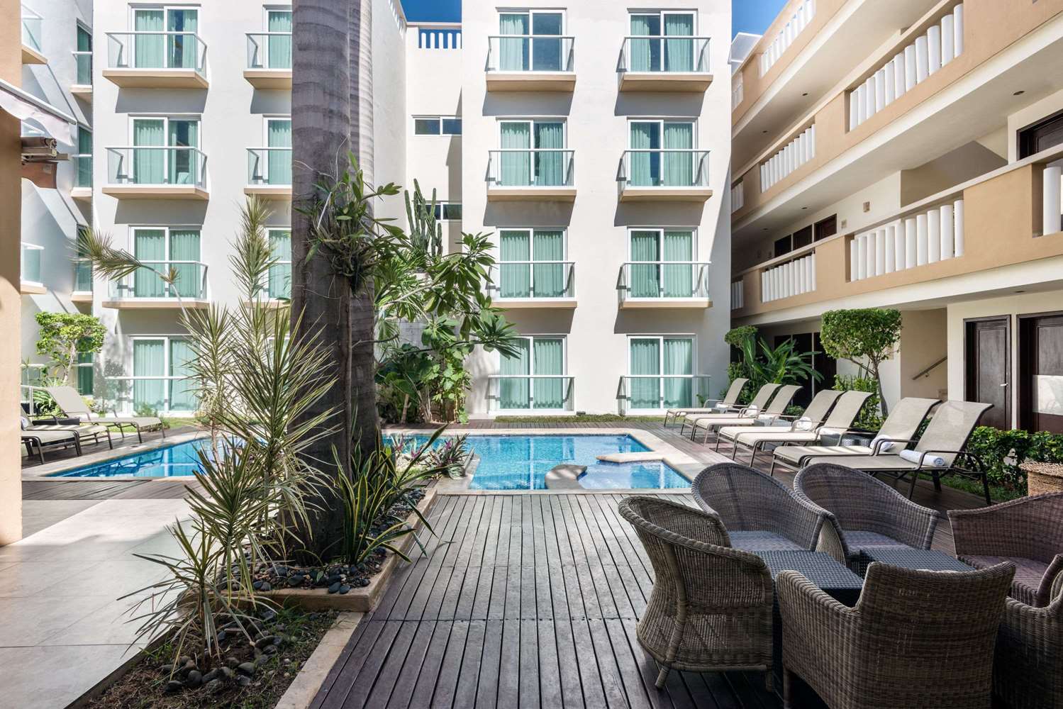 WYNDHAM MERIDA 53/58