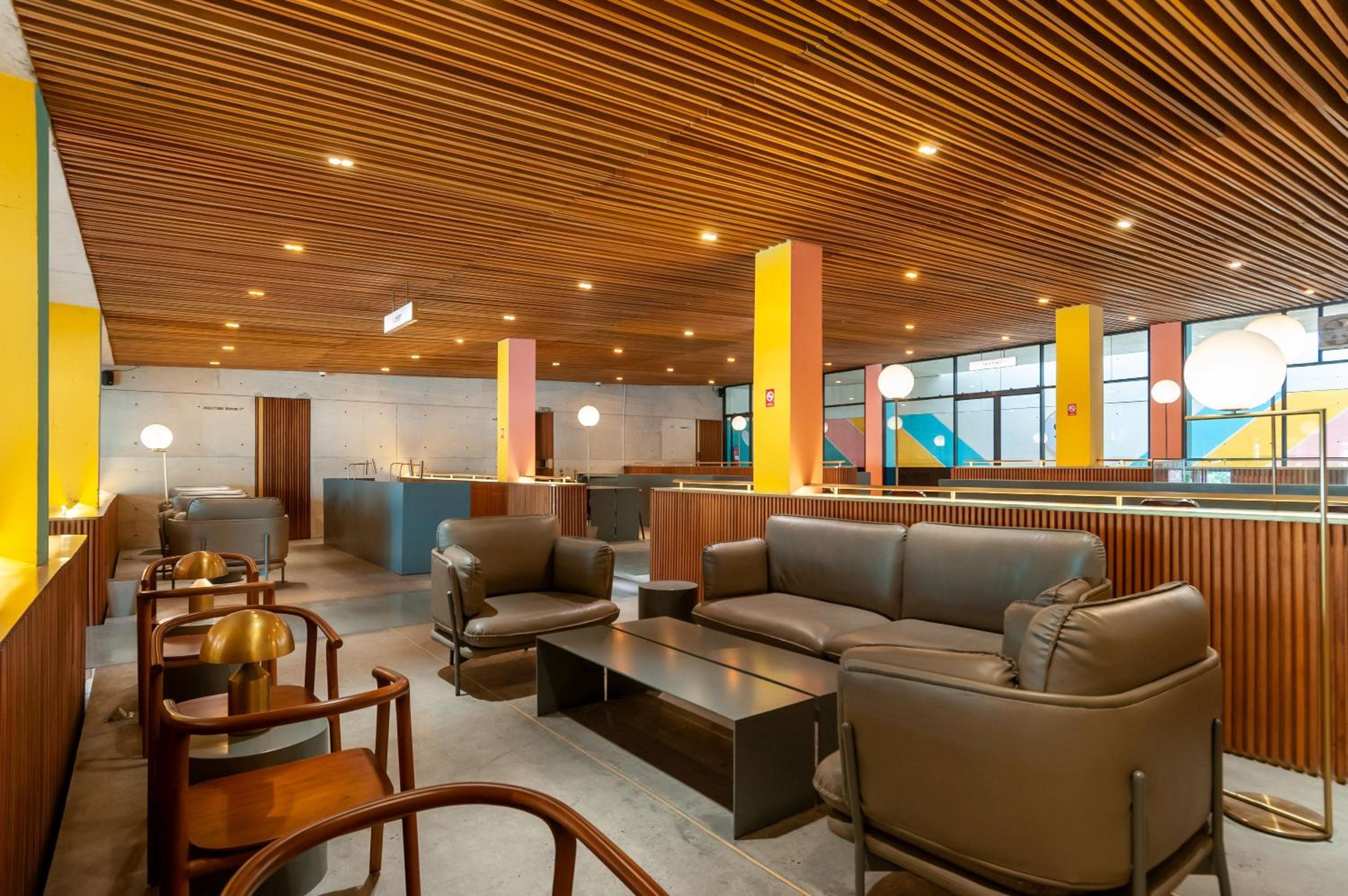 Sans Hotel Finest Medan 56/68