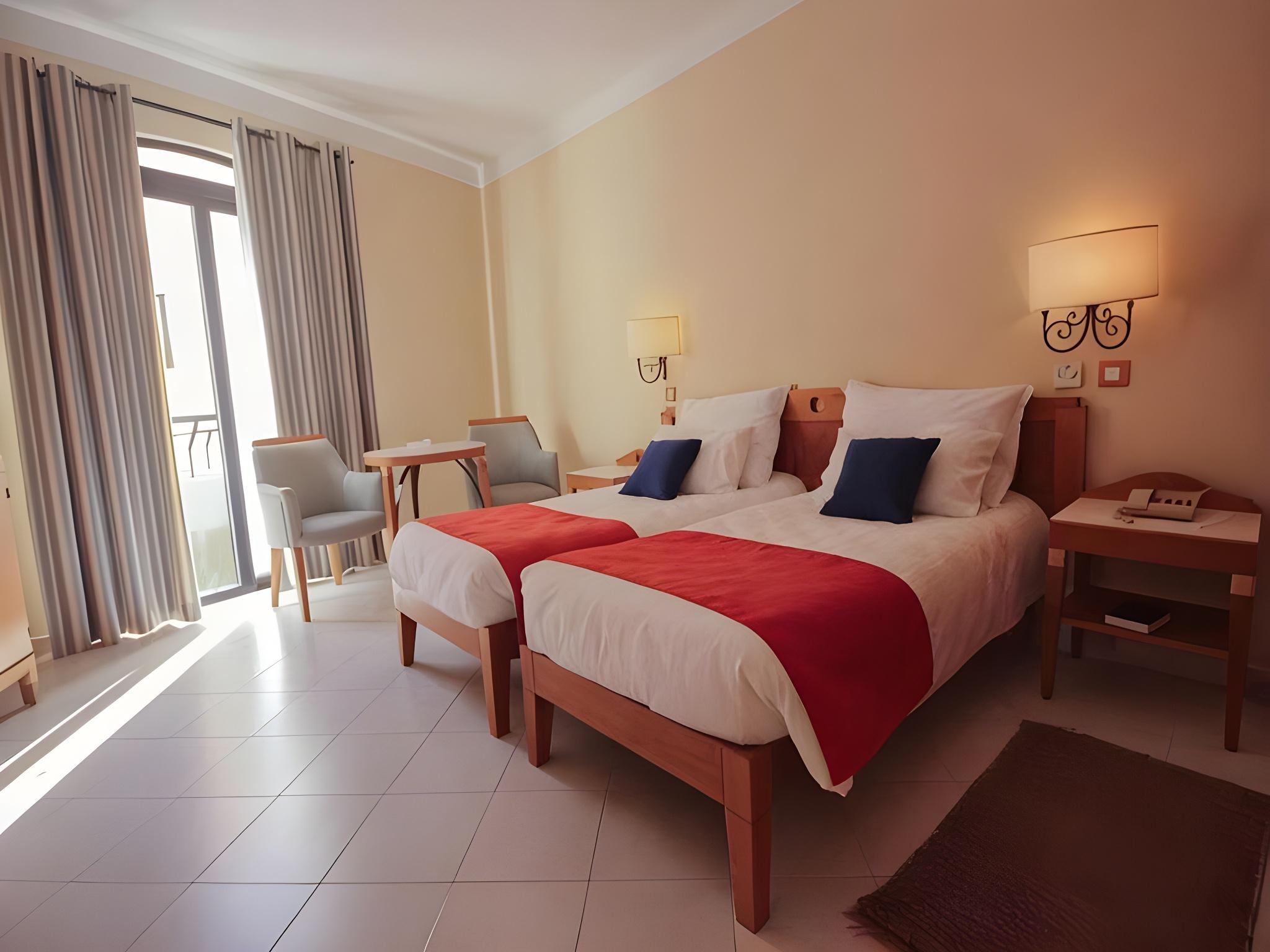 Room, Single, Queen Bed, Bay View