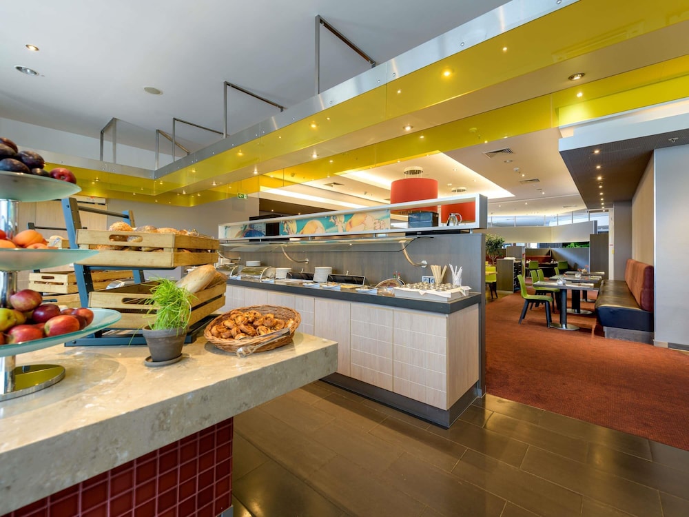 Lobby at Novotel Aachen City Hotel, AACHEN