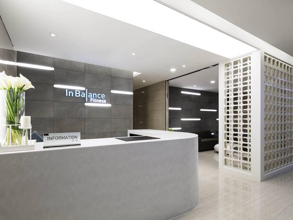 Novotel Ambassador Suwon 10/69