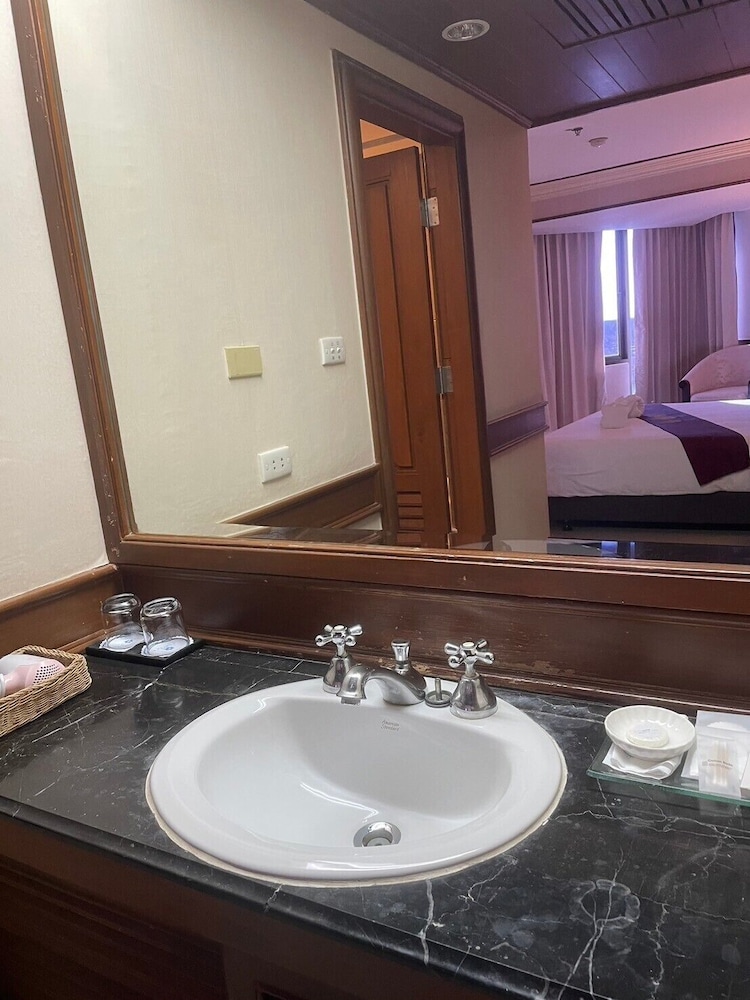 Suntara Wellness Resort & Hotel 48/50