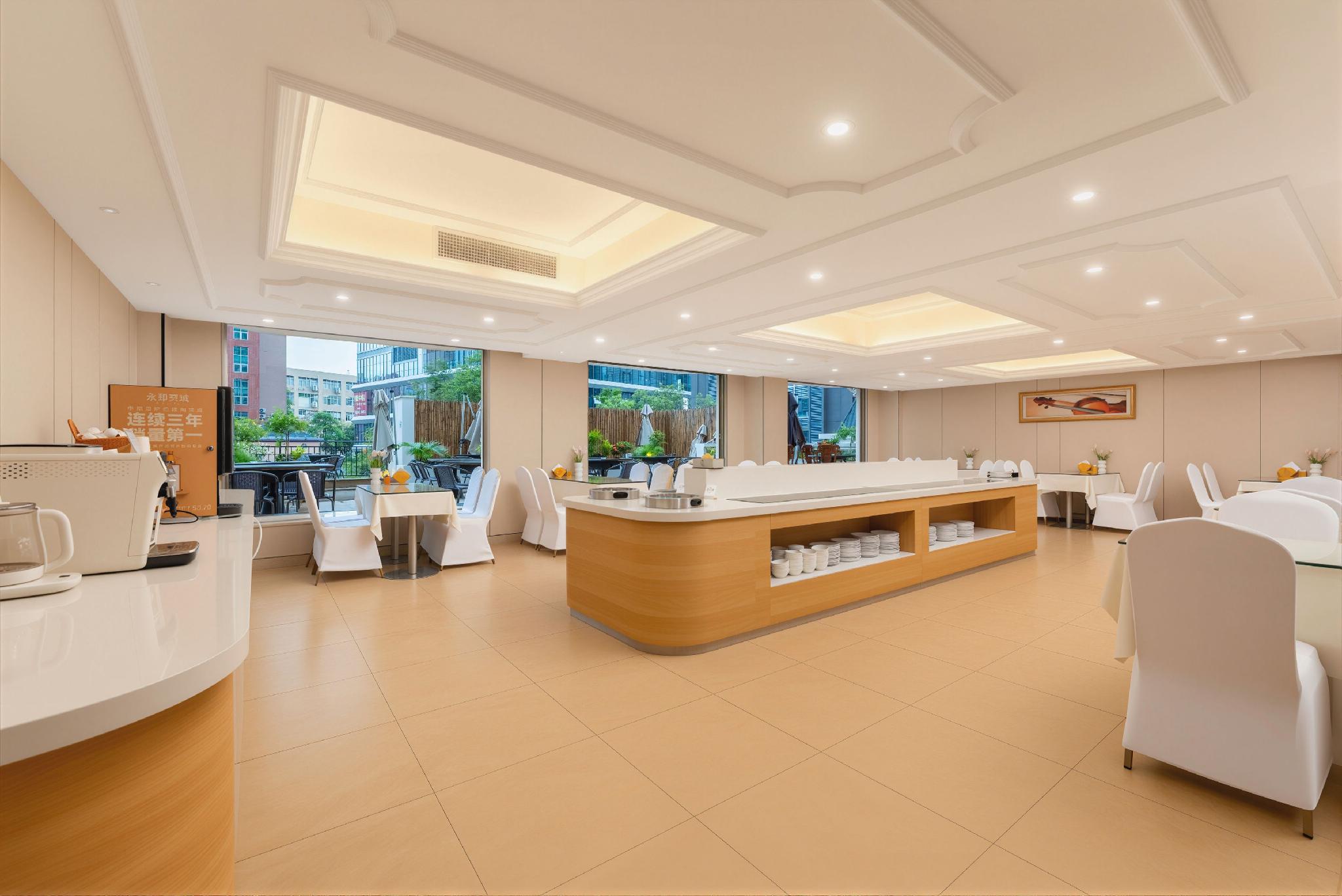 Vienna Hotel (Shenzhen Longhua Dalang Clothing Base) 15/54