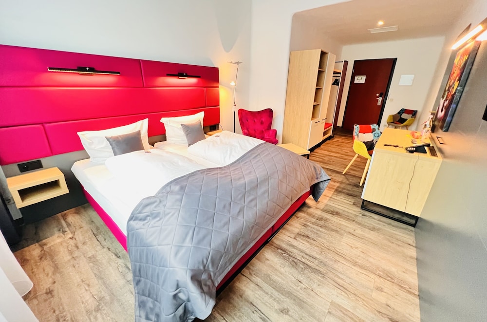 ArtHotel Magdeburg 6/50