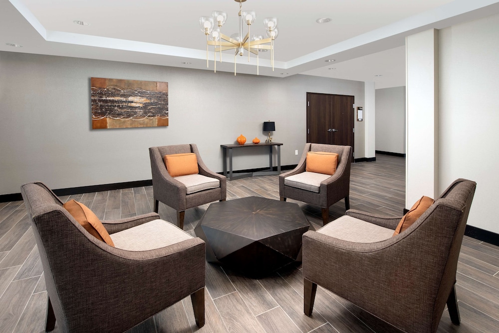 Homewood Suites By Hilton Kansas City Speedway Ks 20/42