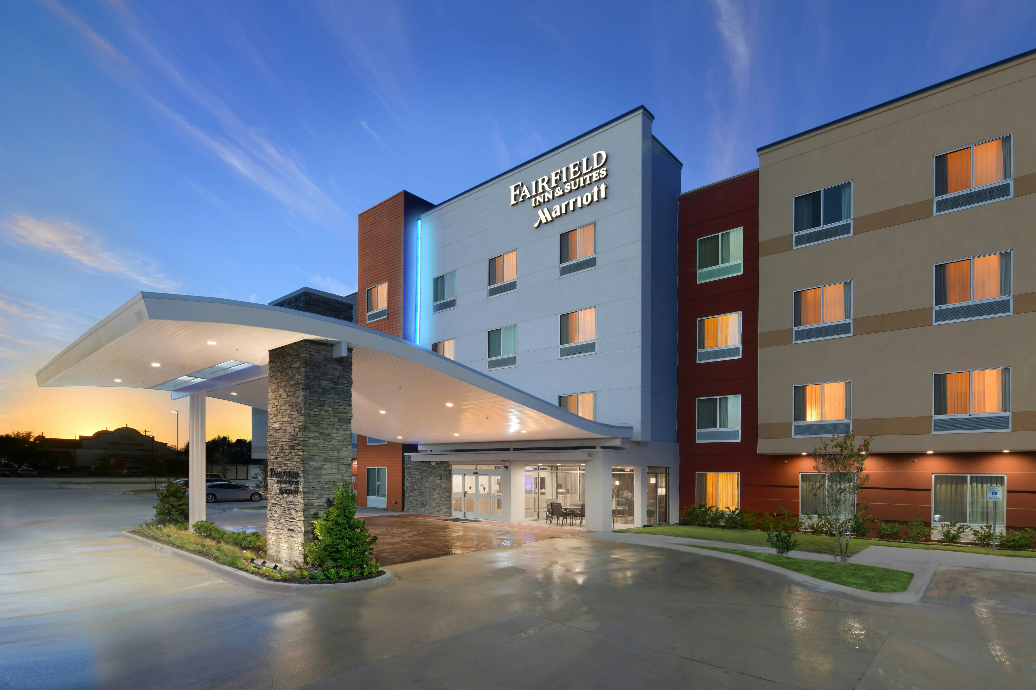 Fairfield Inn Suites Fort Worth South Burleson 1/12