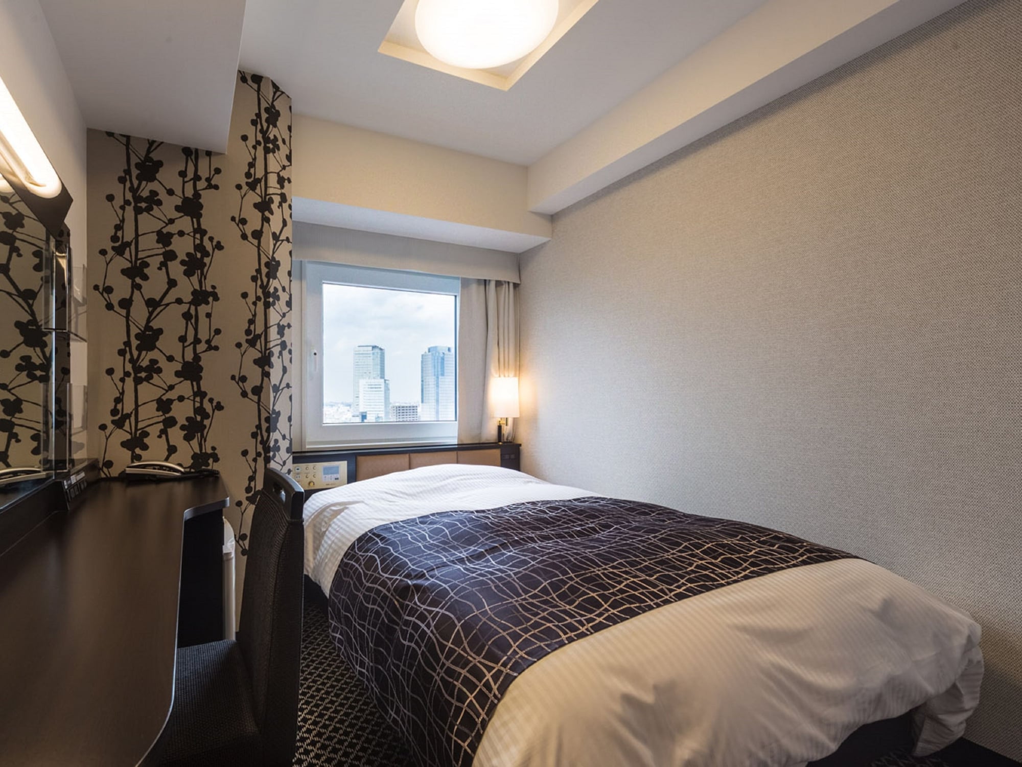ROOM, SINGLE, CITY VIEW