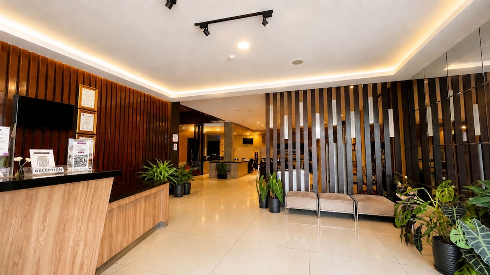 Vio Cimanuk Hotel 11/68