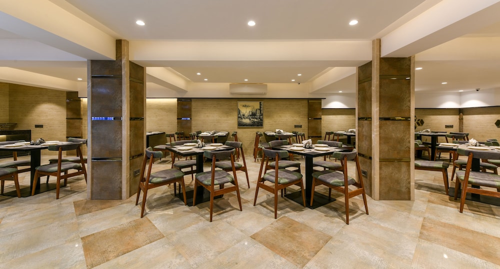Hotel Orient Regency 28/34