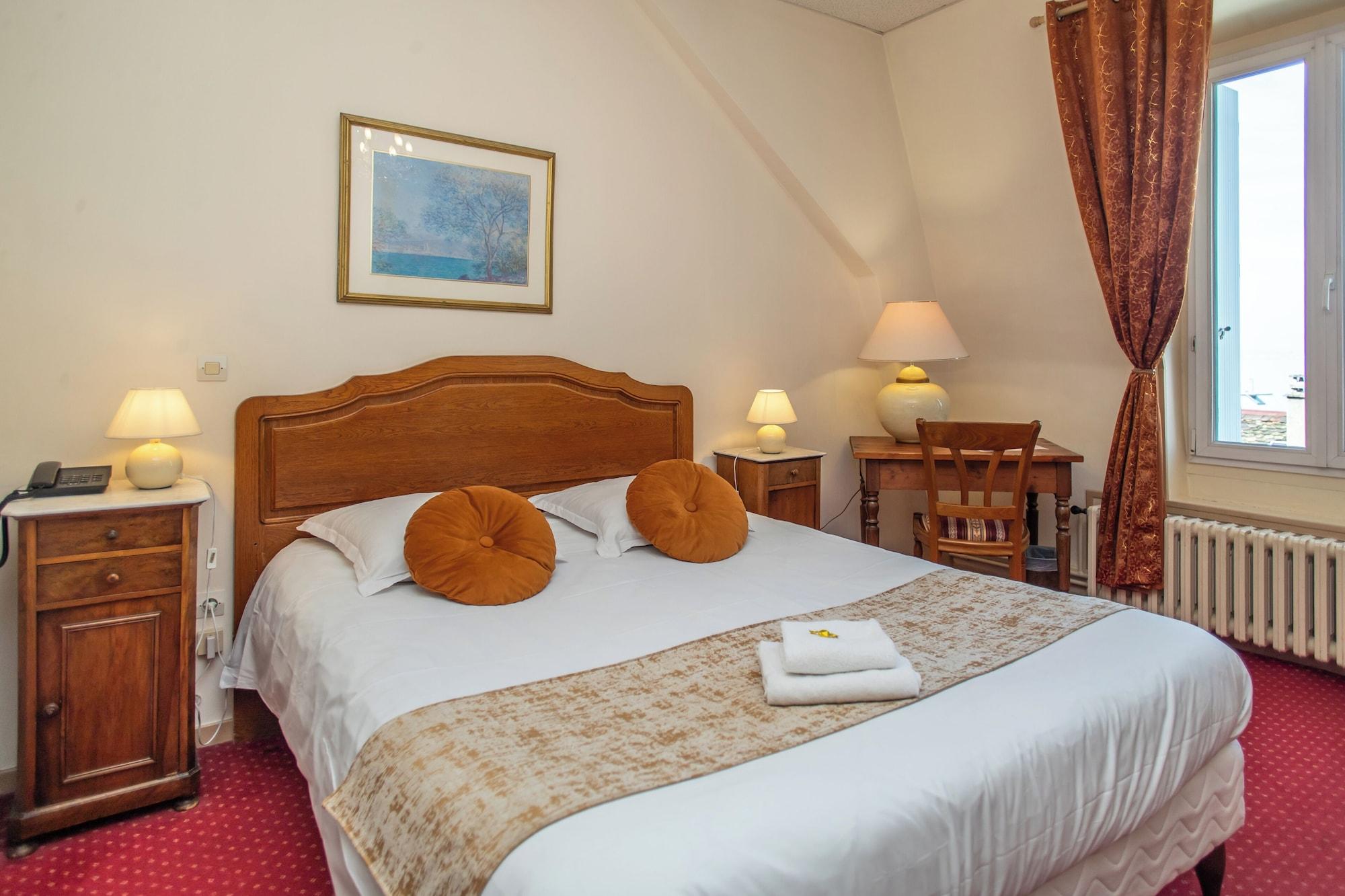 Deluxe, Double Bed