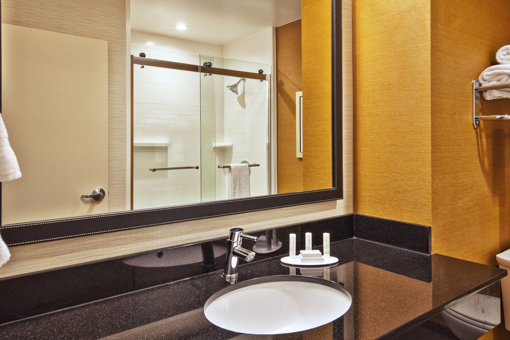 استوديو بسرير كينج مع أريكة، Fairfield Inn Suites Plattsburgh 2/3