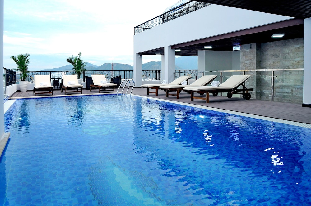 Apus Hotel 72/77