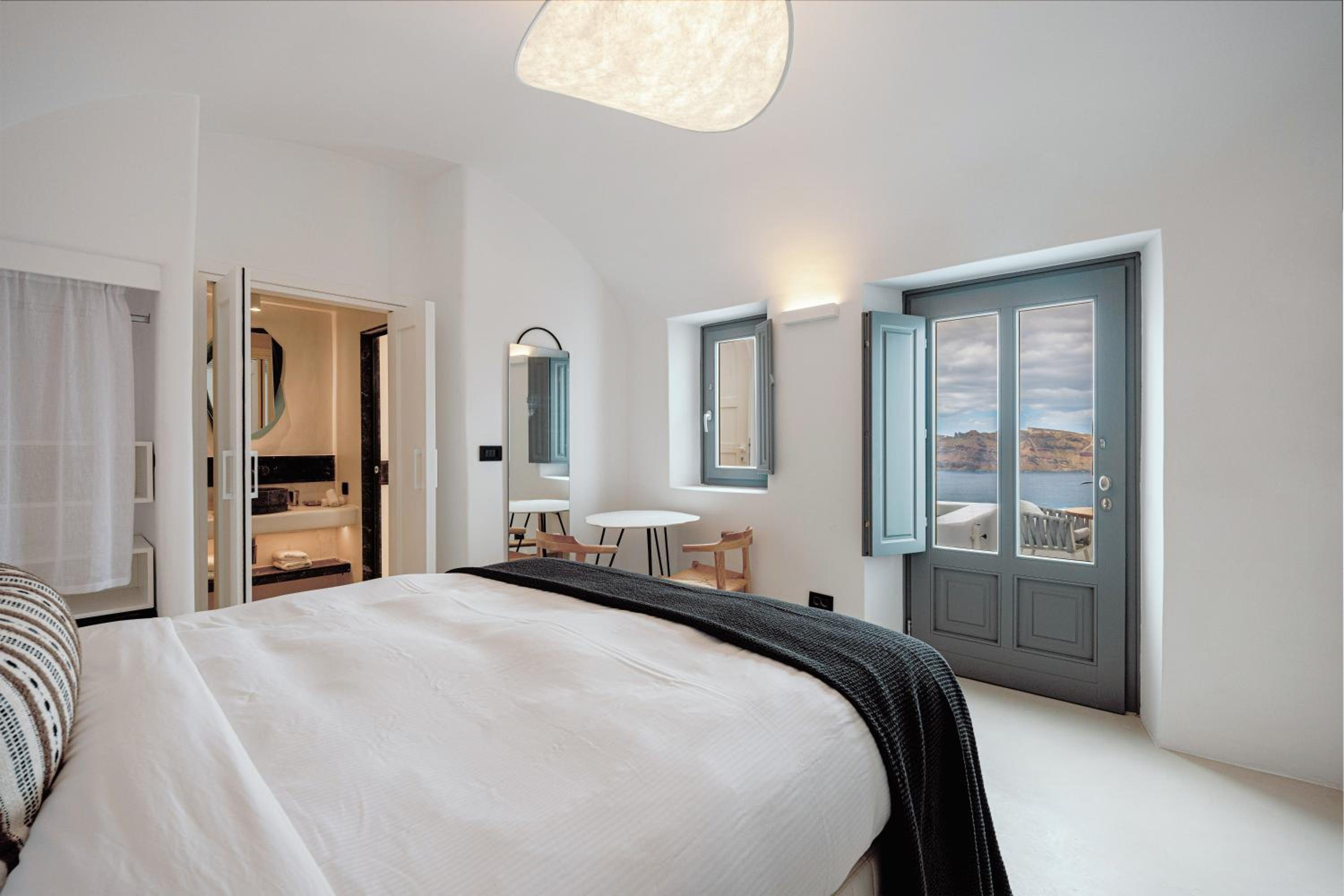 House, Caldera View, Hot Tub، IKIES Santorini 3/7