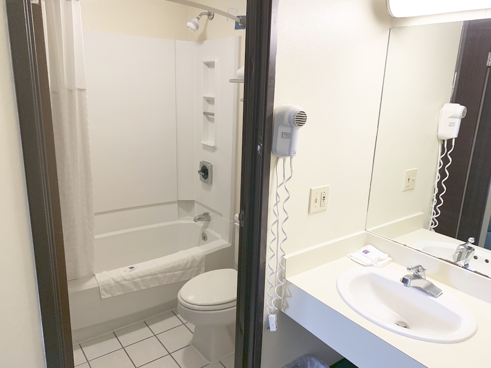 Motel6 McGraw, NY - Cortland 13/60