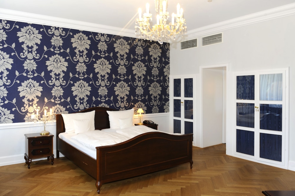 Heliopark Bad Hotel zum Hirsch 11/55