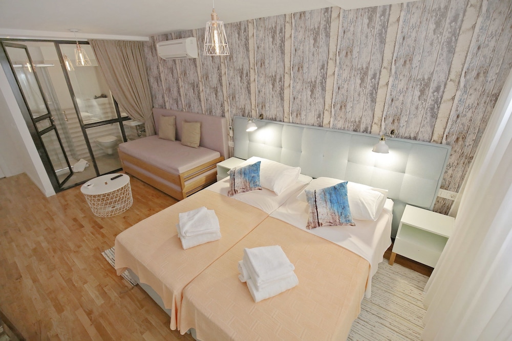 Central Apartments - Integrated Hotel 47/67
