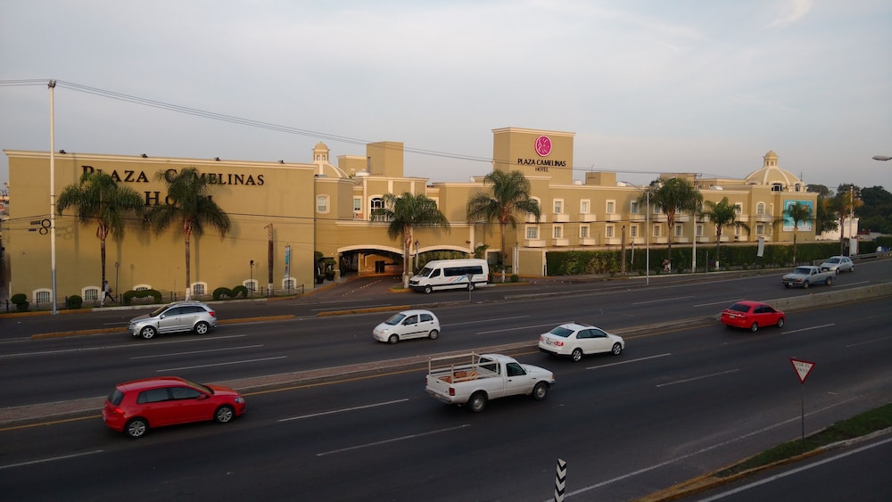 Plaza Camelinas Hotel 53/63