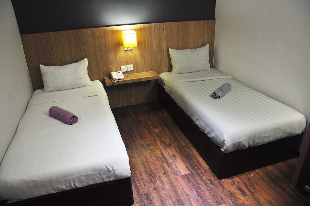 Hotel 99 - Bandar Botanik Klang 10/65