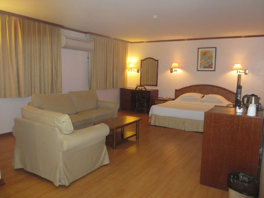 Sanbay Hotel 33/46