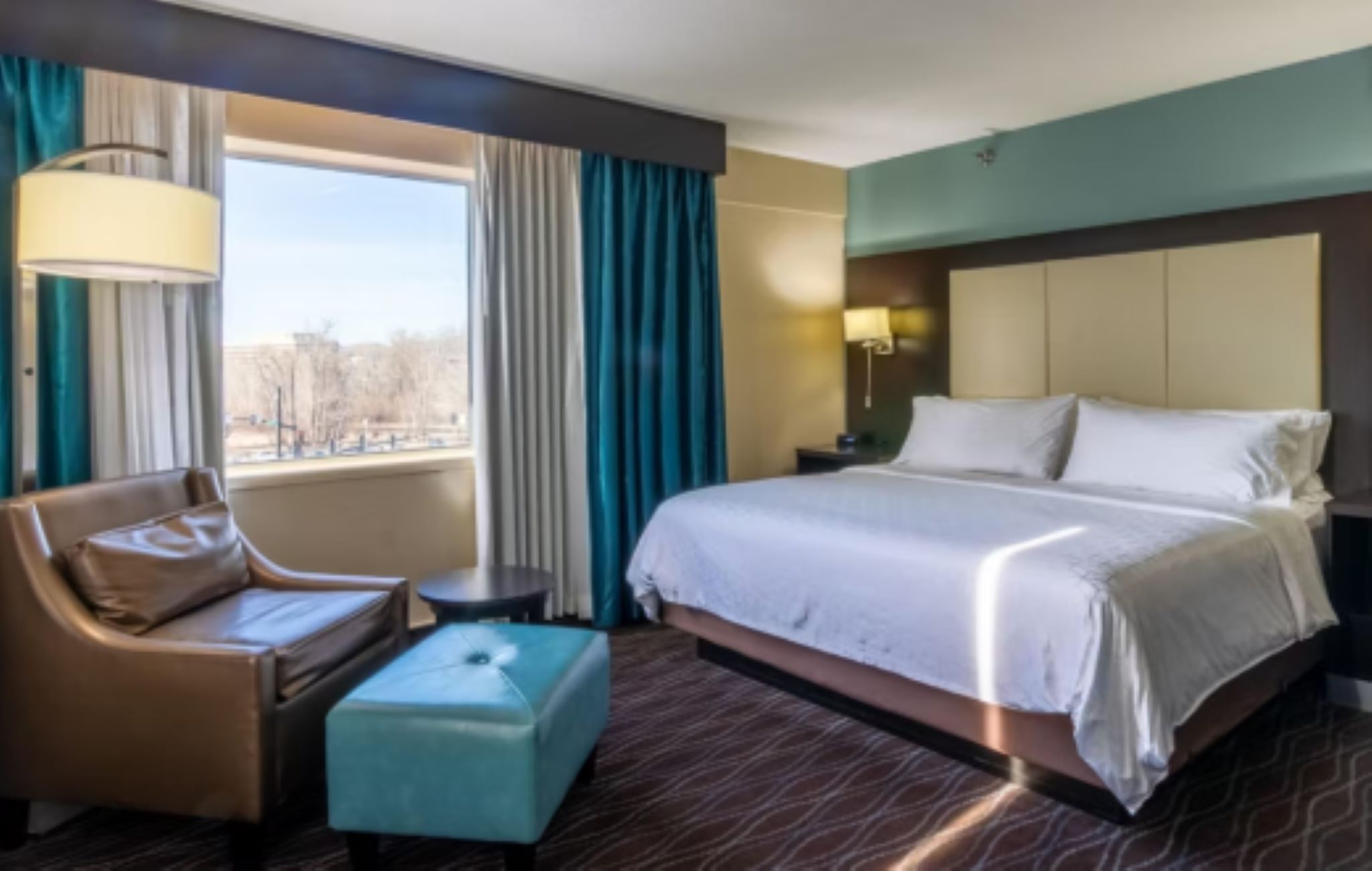 غرفة بريميوم بسرير كينج، Holiday Inn Express Boise University Area 3/4