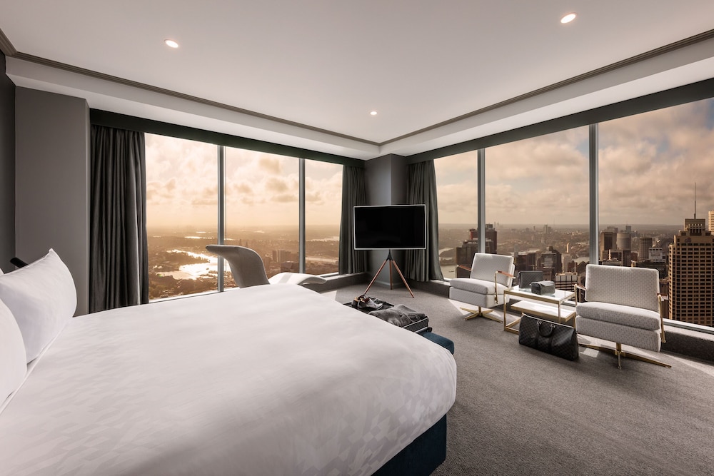 Meriton Suites World Tower 10/50