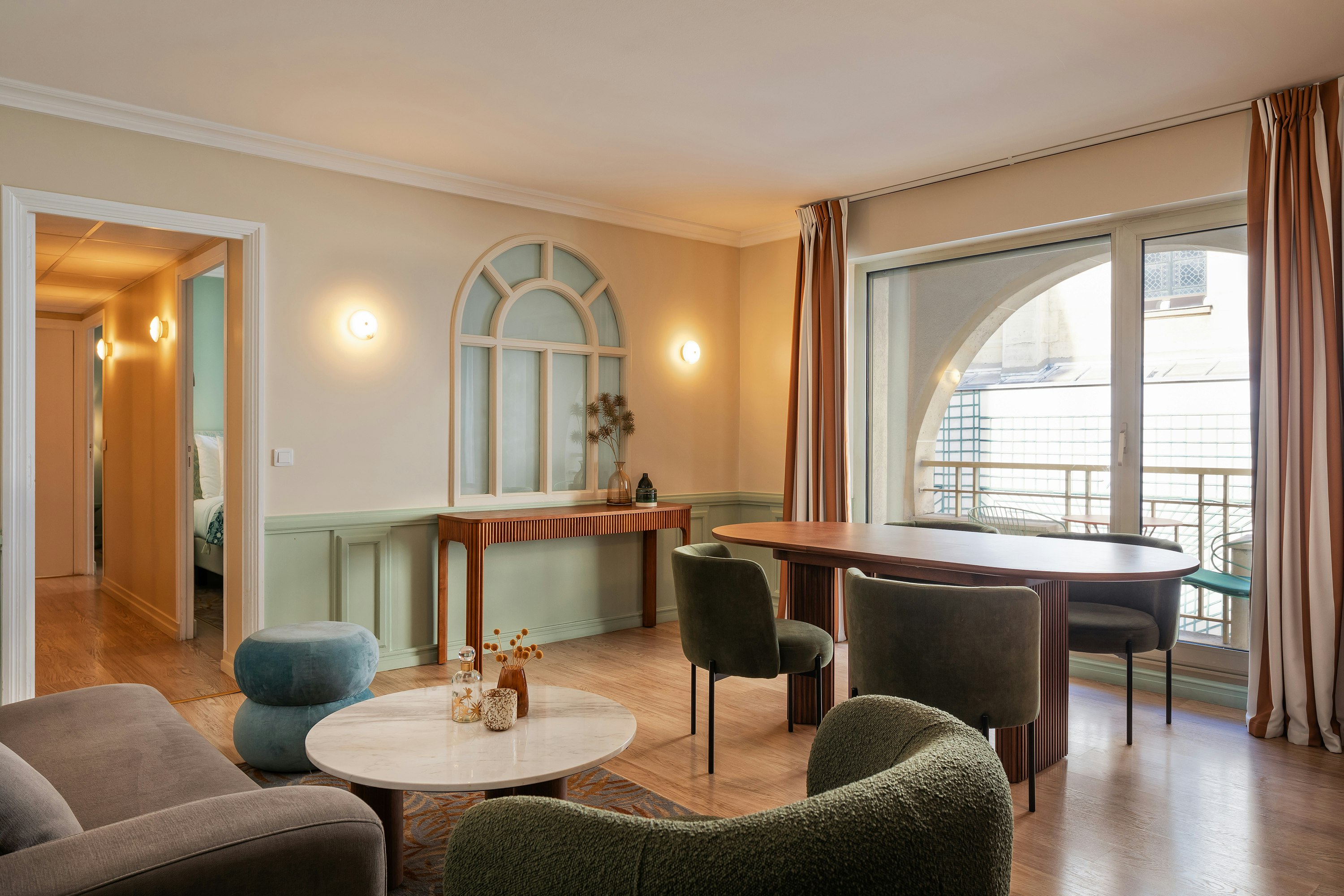 Royal Garden Champs Elysees 64/83