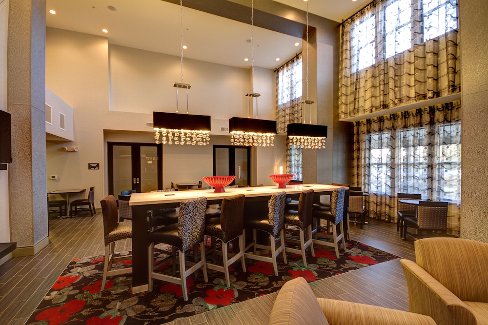 Hampton Inn And Suites Dupont 6/46
