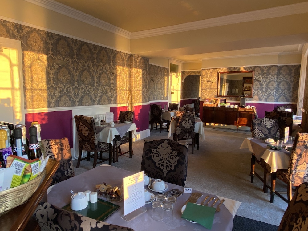 The North Cliff Hotel 36/50