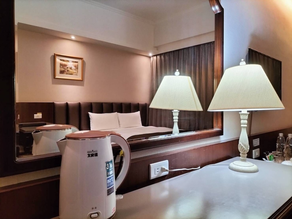 Urban Hotel 33 59/69