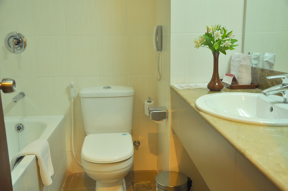 جناح بسرير كينج، Ramada by Wyndham Katunayake Colombo International Airport 2/2