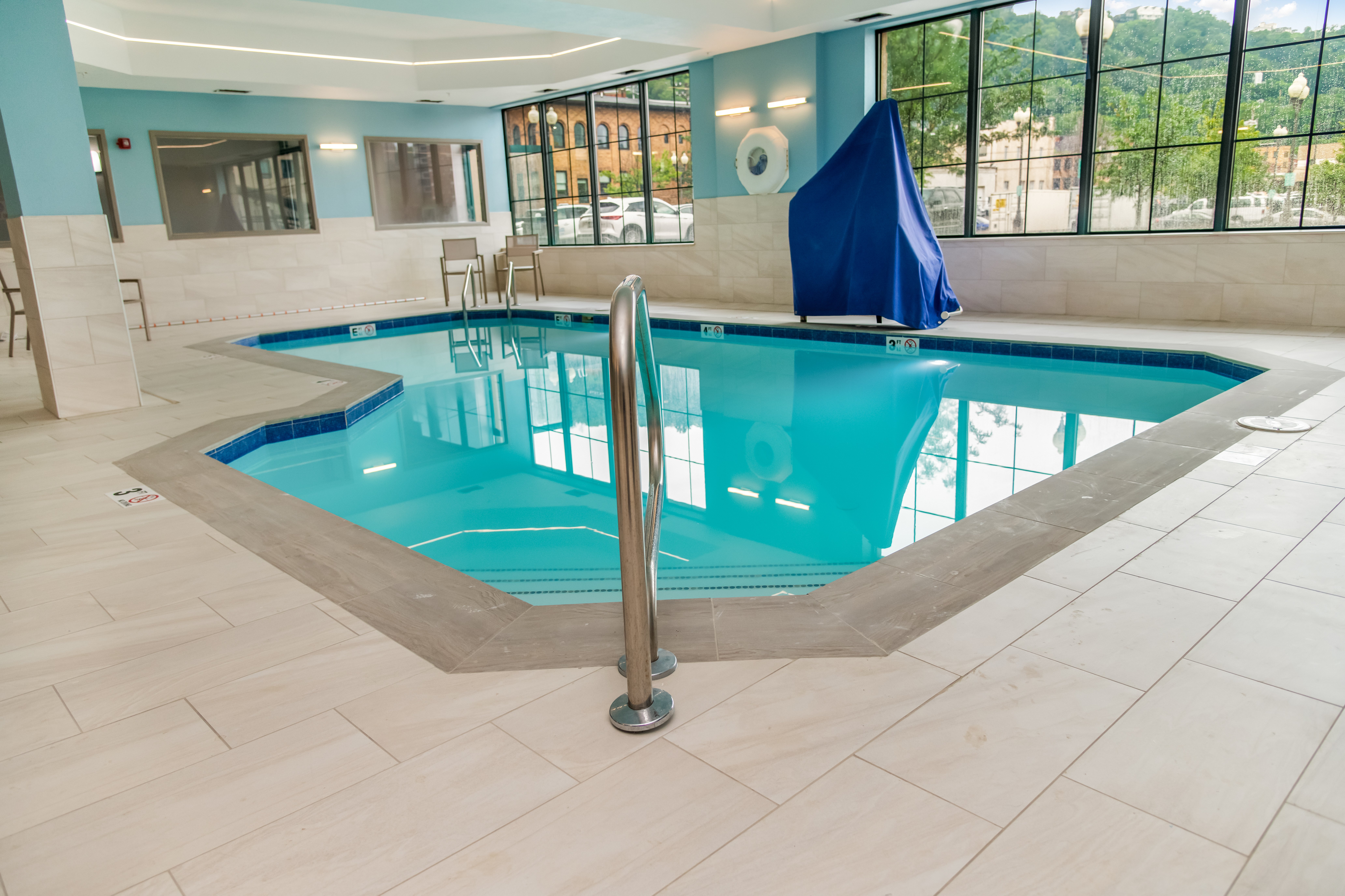 Holiday Inn Express Hotel Suites Pittsburgh South Side 32/67