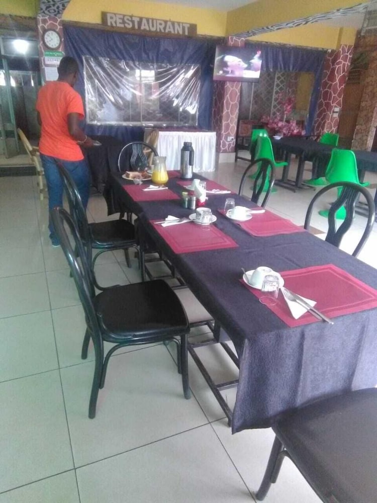 Nairobi Glory Palace Hotel Ltd 41/50
