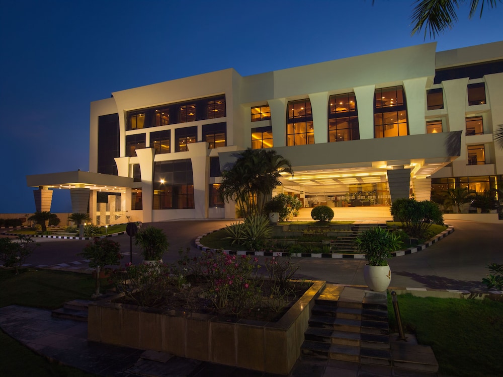 Sunway Manor Hotel 6/45