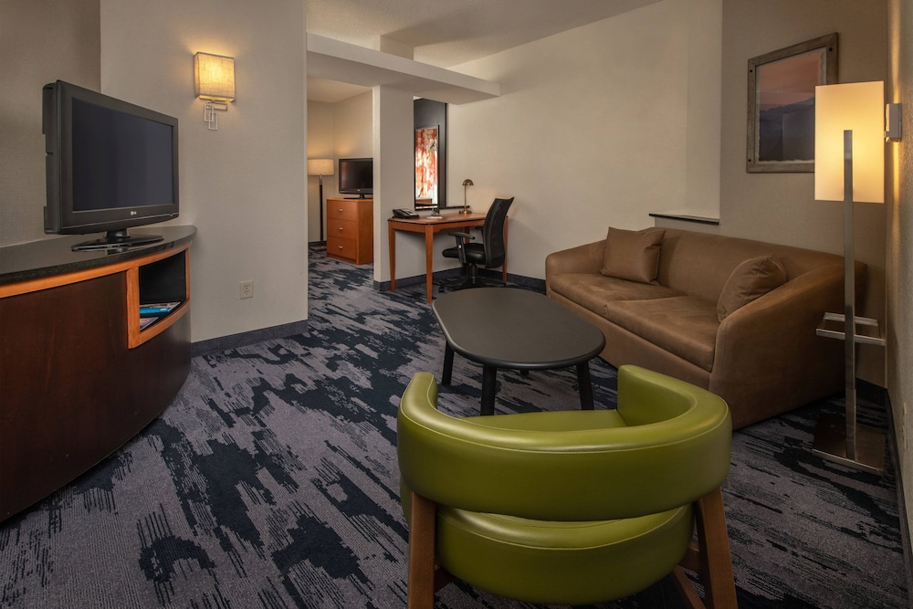 Fairfield Inn Suites Harrisonburg 18/26