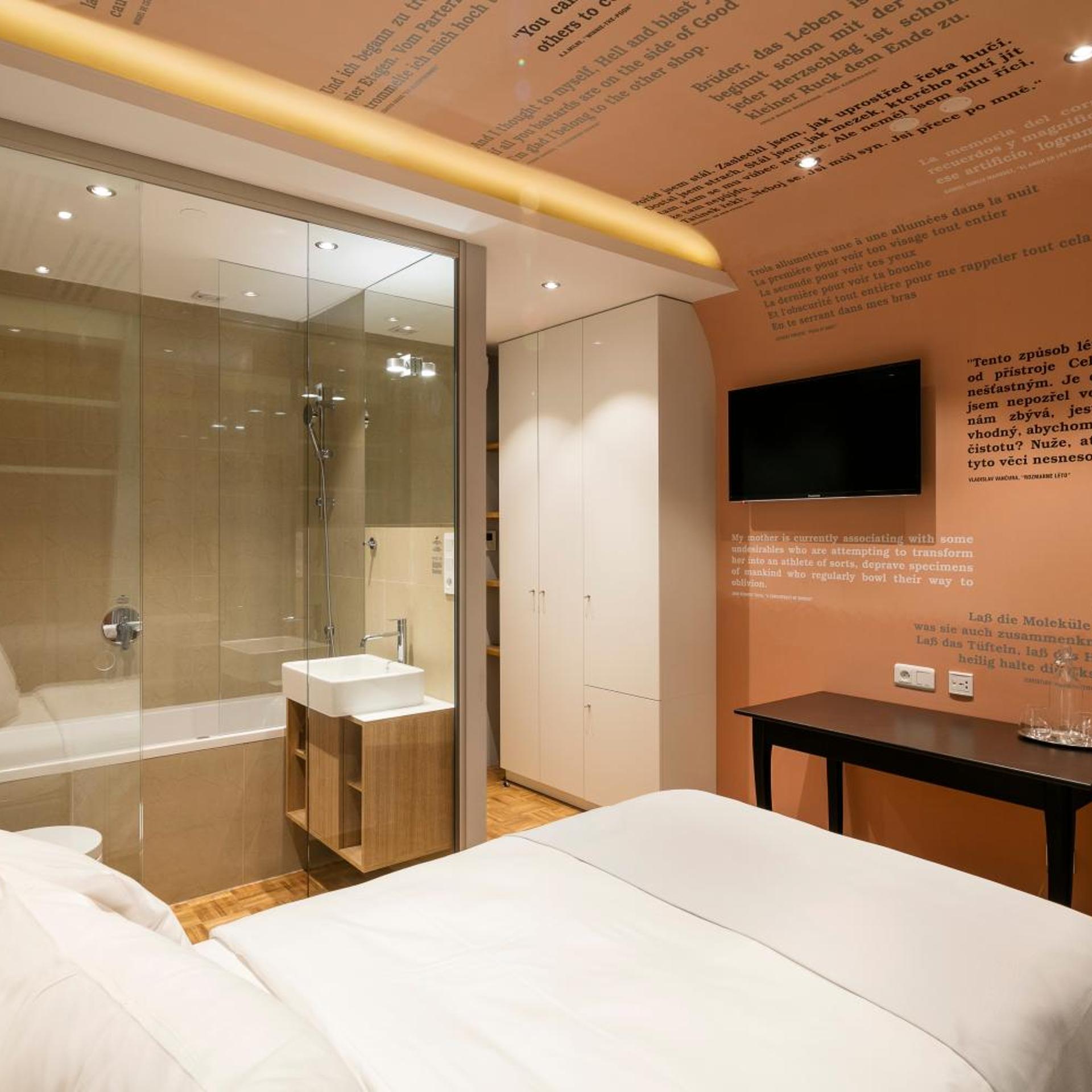 Design, Business, Deluxe, Single, Hot Tub