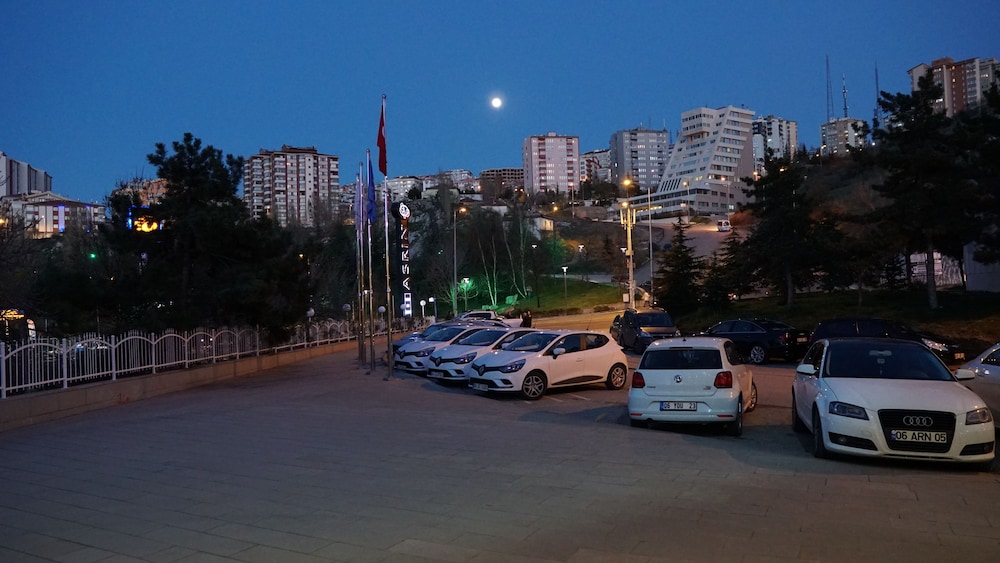 ASRIN PARK HOTEL & SPA 43/53