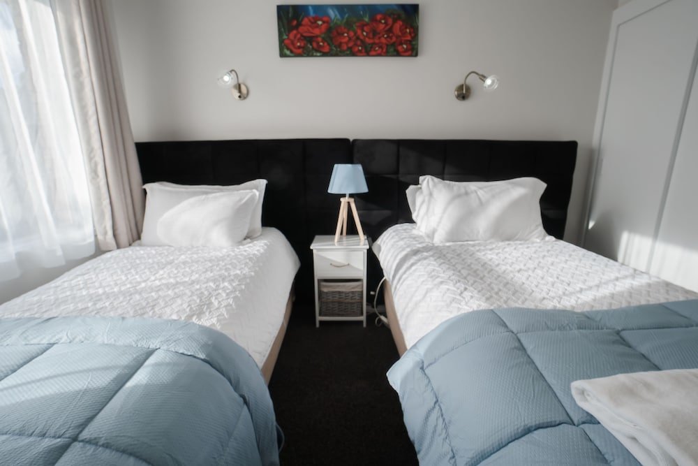 Coachman Motel 14/39