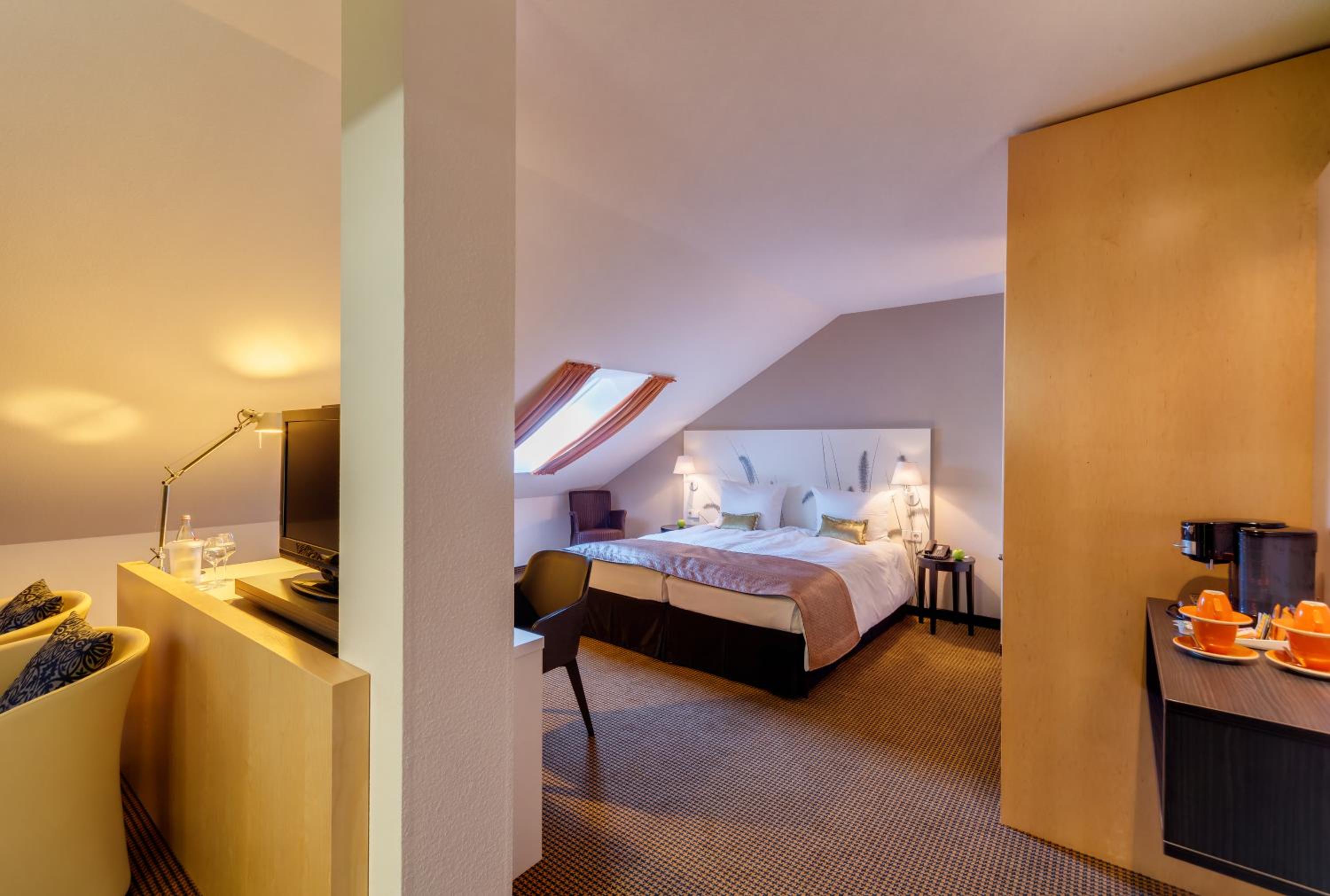 Superior, Queen Bed