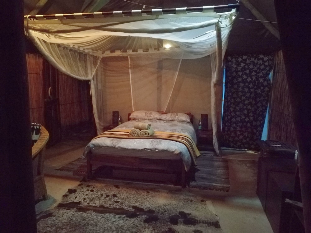 Caprivi Houseboat Safari Lodge 9/23