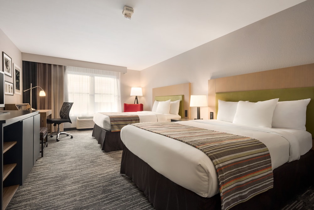 Country Inn & Suites by Radisson, Galena, IL 8/67