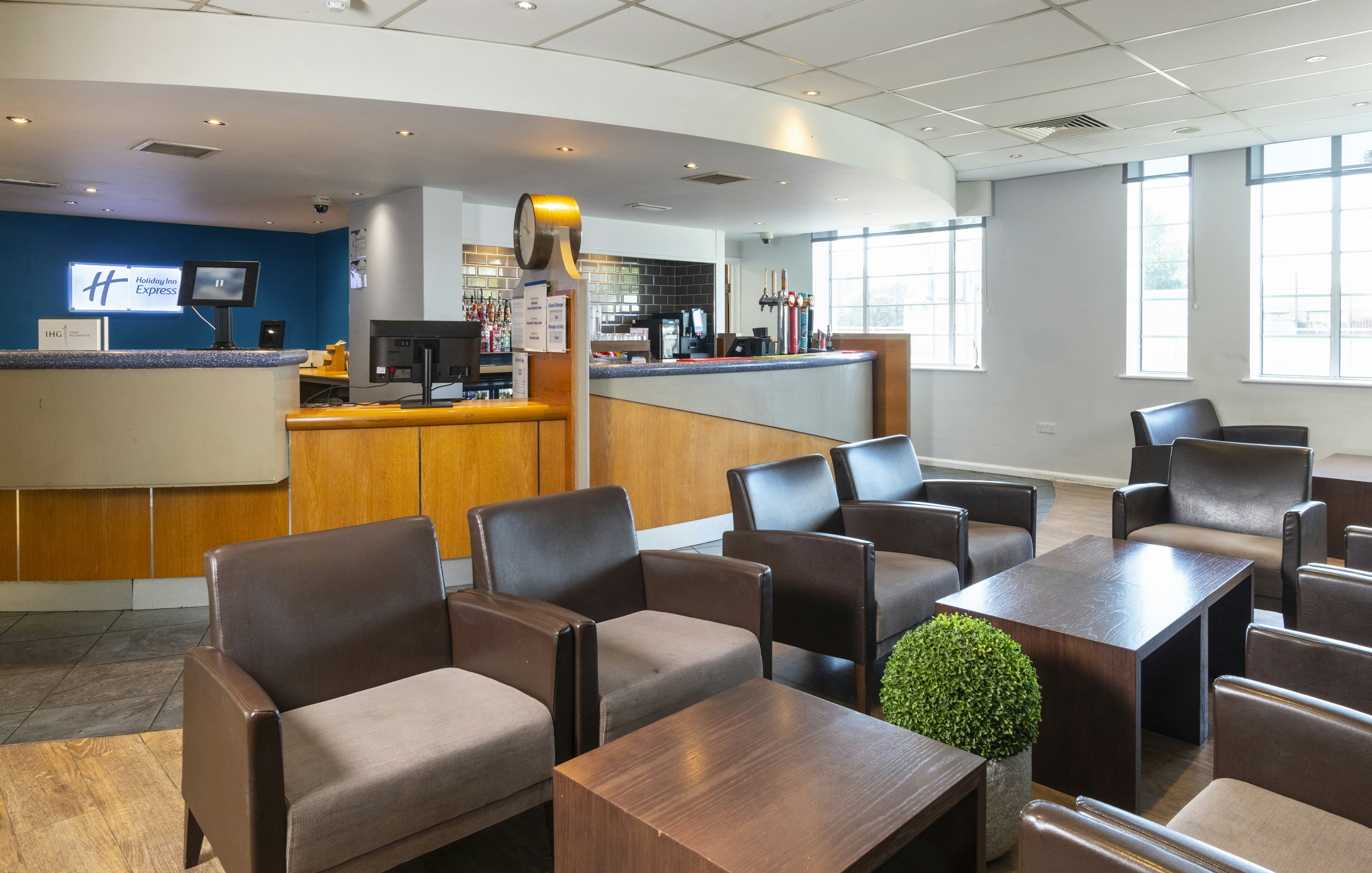 EXPRESS BY HOLIDAY INN CHINGFORD 16/26