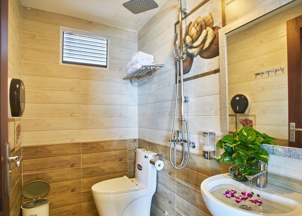 BOSS HOTEL NHA TRANG 71/72