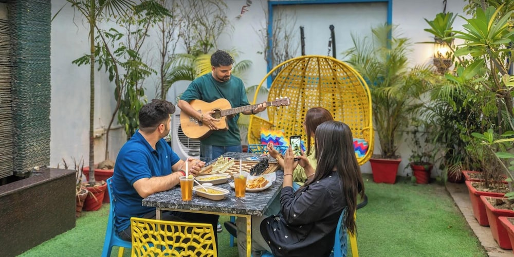 Stops Hostels- New Delhi 43/47