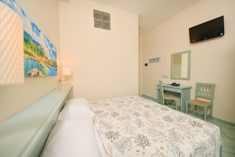 Albergo Atlantic 6/25