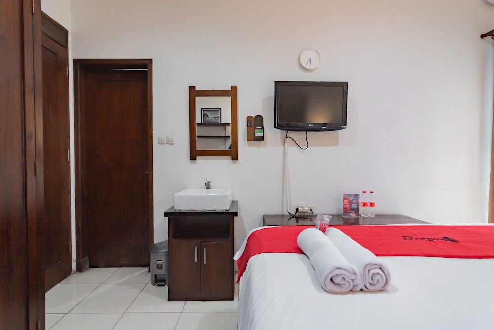 Reddoorz Dago Asri 3 16/28