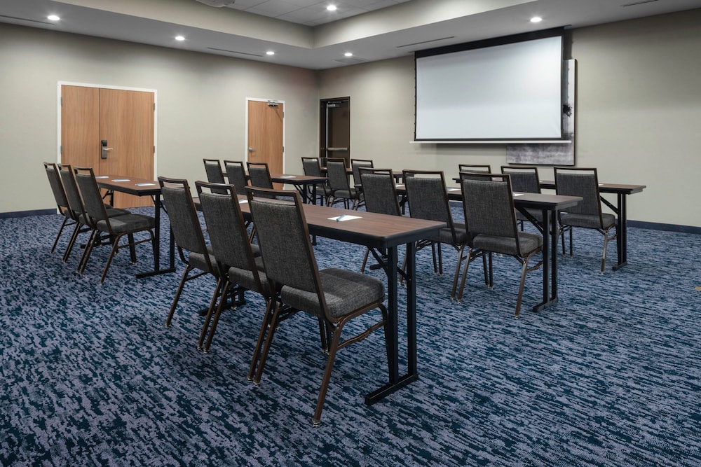 Fairfield by Marriott Inn & Suites Corinth 15/27
