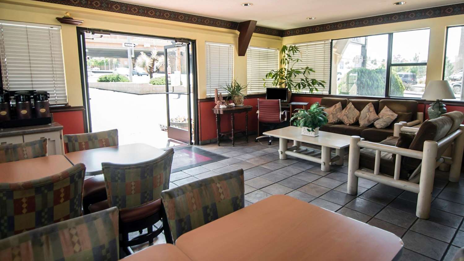 Super 8 by Wyndham Albuquerque Downtown 10/15