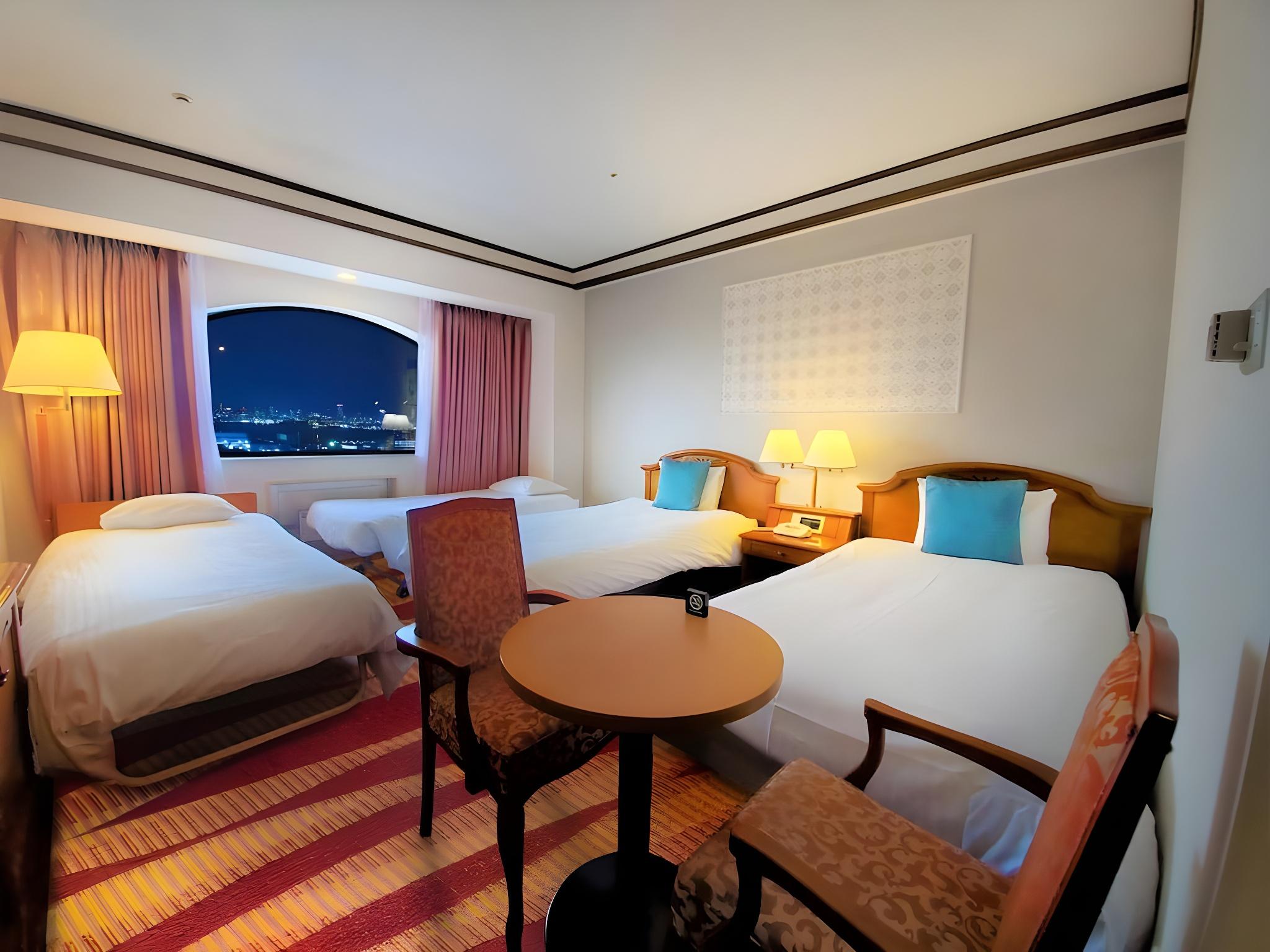 Standard, Twin Beds, Two Extra Beds