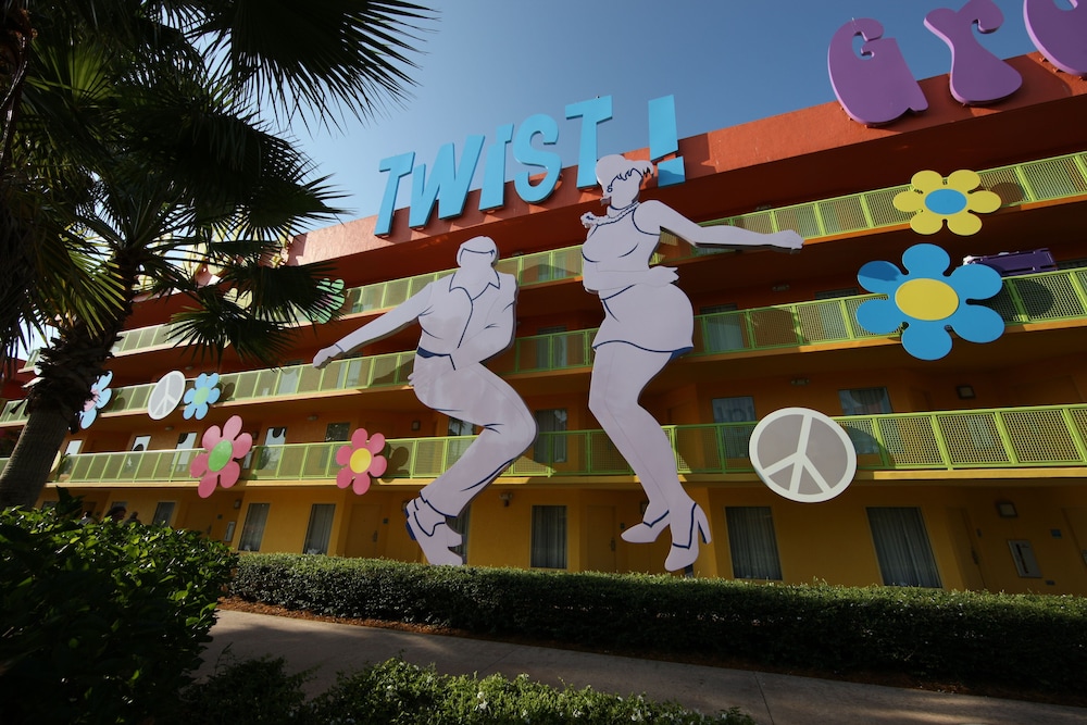 Disneys Pop Century Resort 9/50