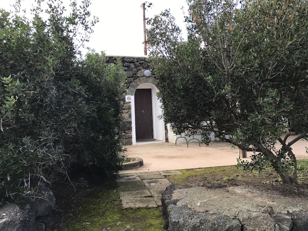 I Dammusini Di Pantelleria 37/50